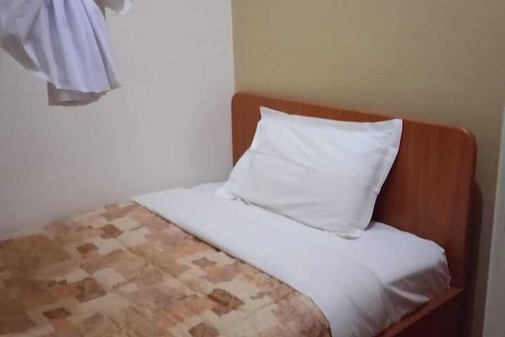 Room 4 of 48