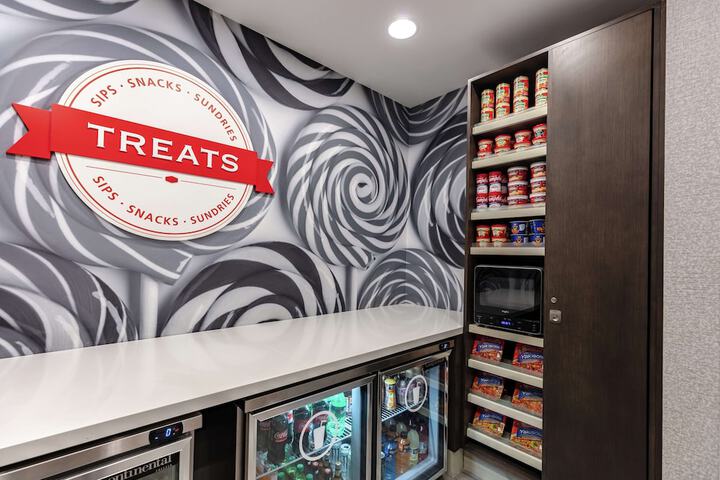 Snack bar