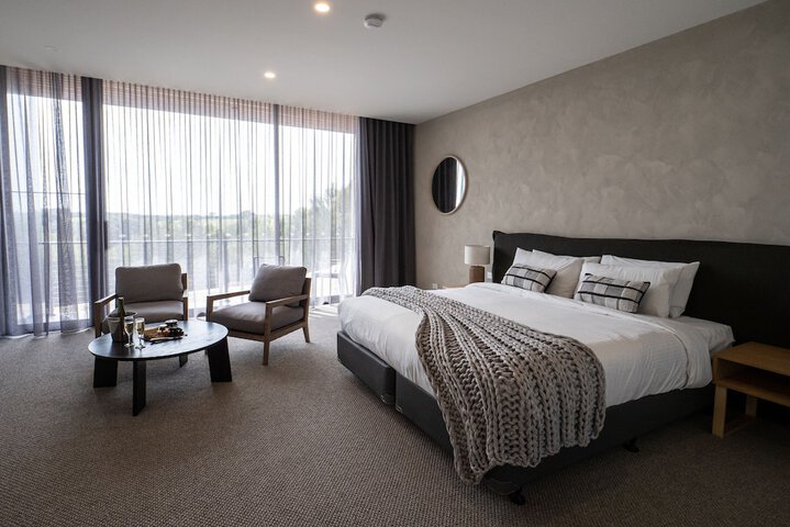 Room 3 of 18