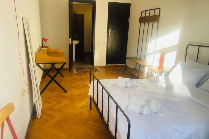 Room 35 of 120