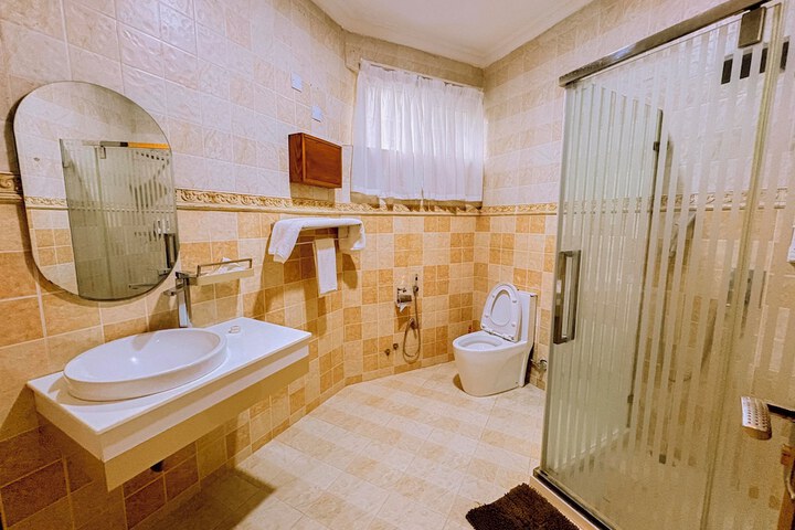 Room 19 of 35