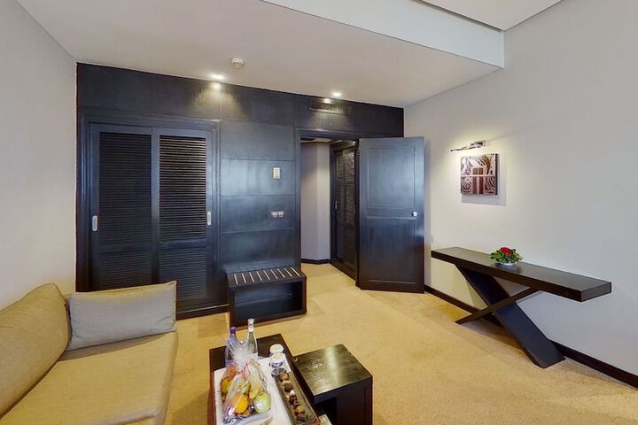 Room 51 of 137
