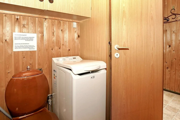 Room 5 of 14