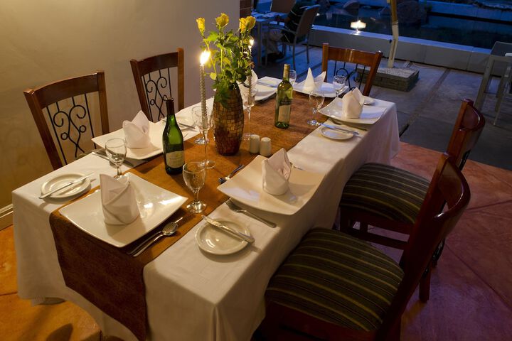 Dining 62 of 99