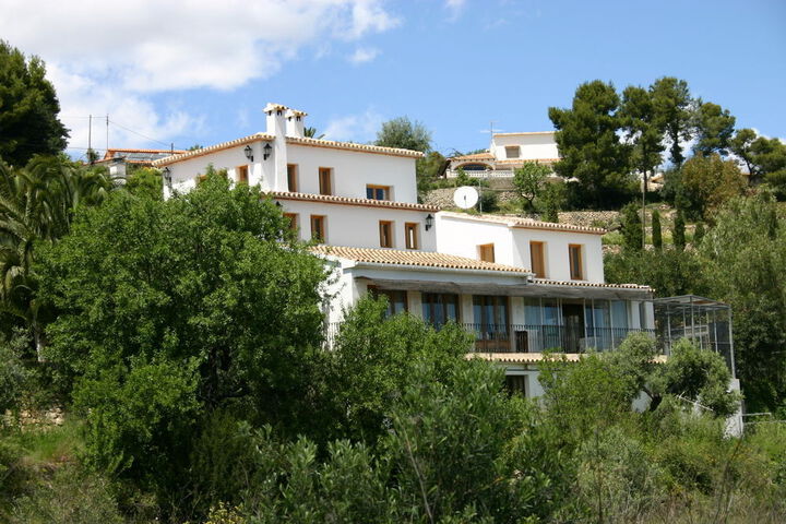 HOTEL AL ZARAQ
