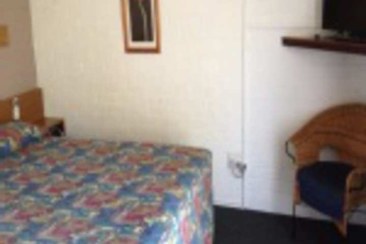 Room 25 of 144