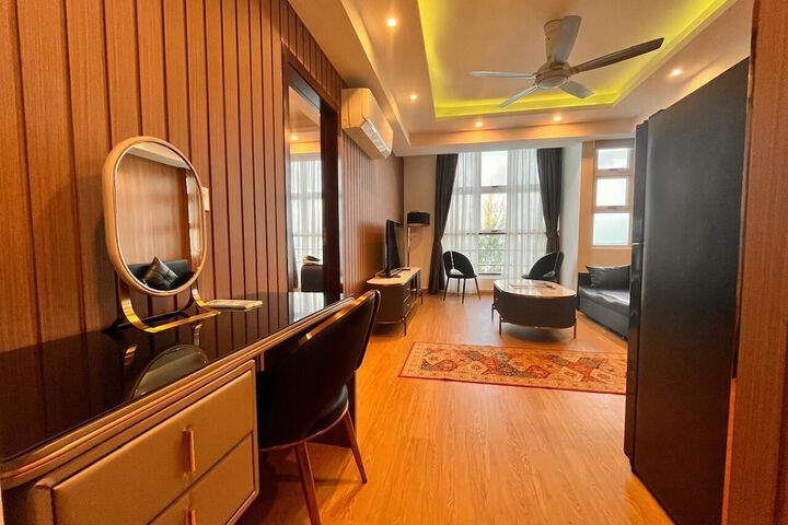 Room 35 of 114