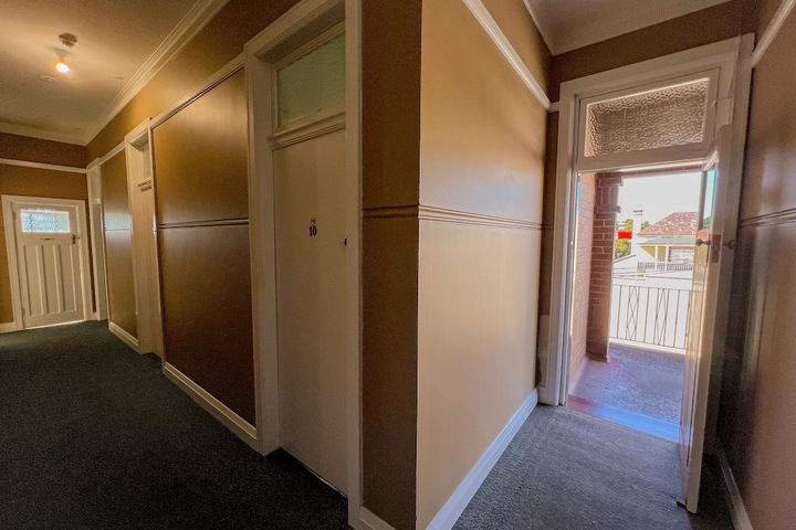 Ballroom/Hall 13 of 19