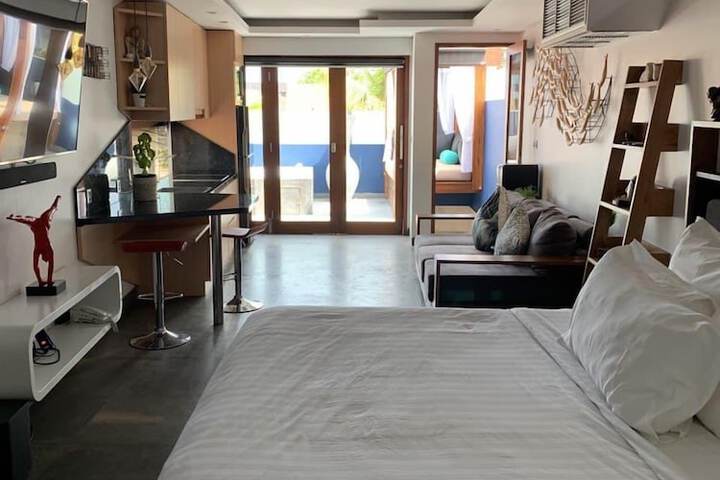 Room 5 of 34