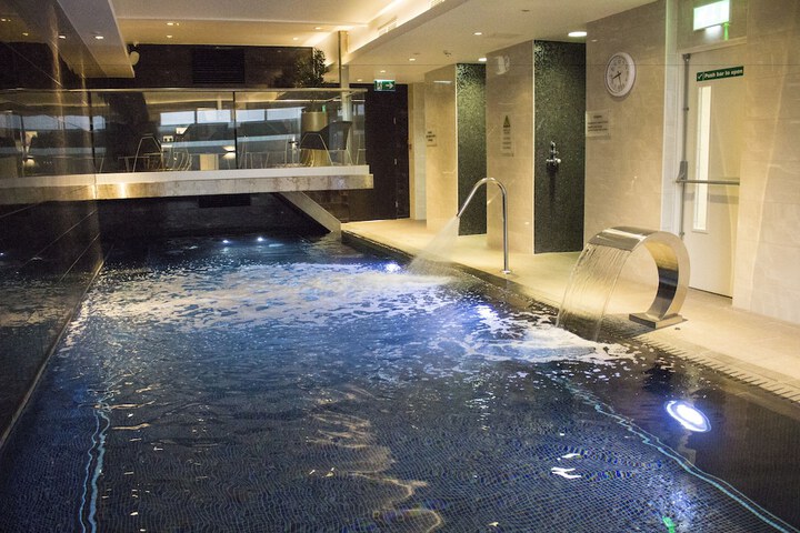 Pool 60 of 76