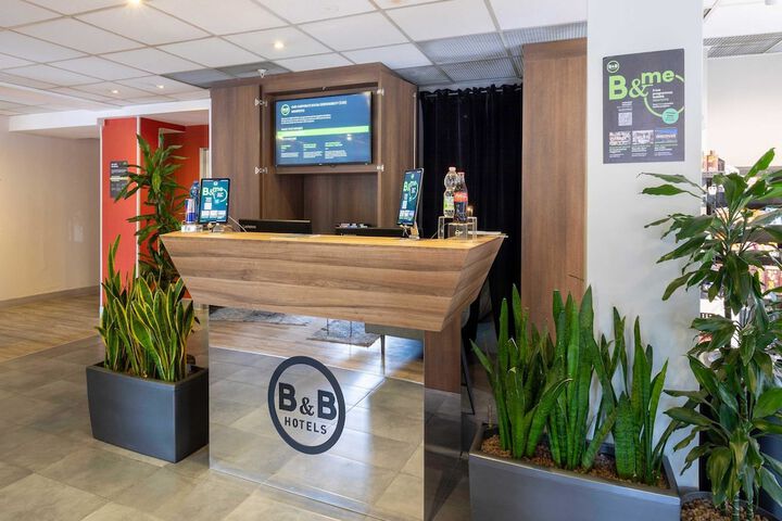 Entrance & Lobby