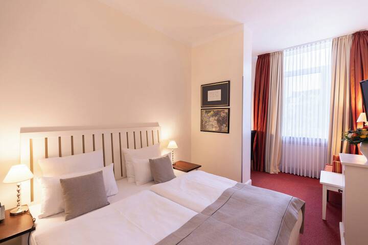 Room 16 of 45