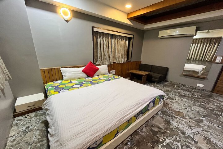 Room 15 of 31