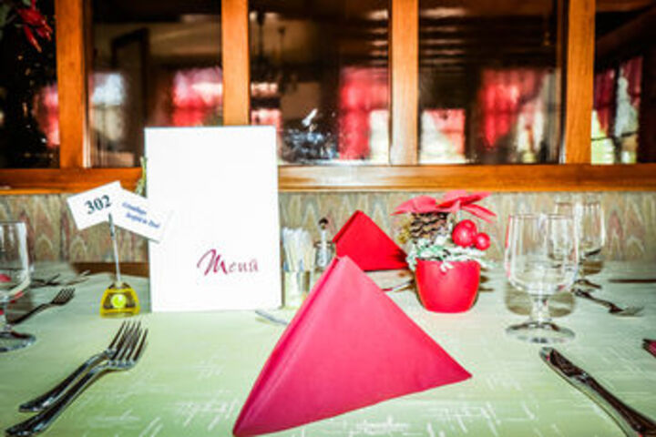 Dining 65 of 69