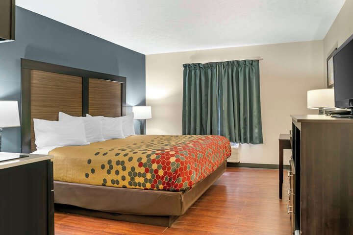 Room 18 of 37