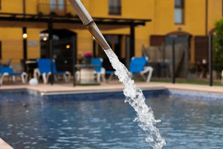 Pool 54 of 74