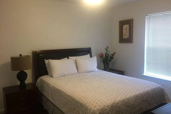 Room 6 of 20