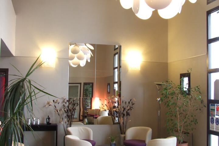 Guest Lobby