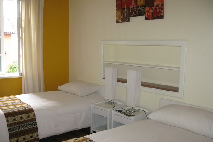 Room 6 of 33