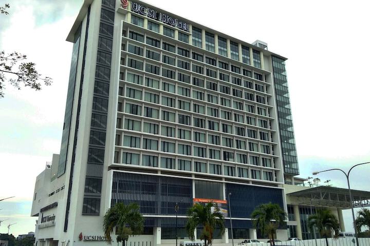 Hotel 60 of 61