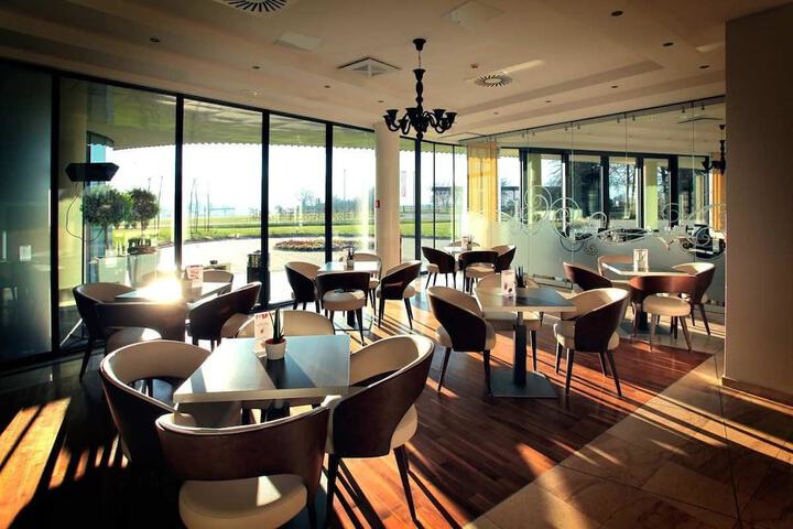 Dining Photos