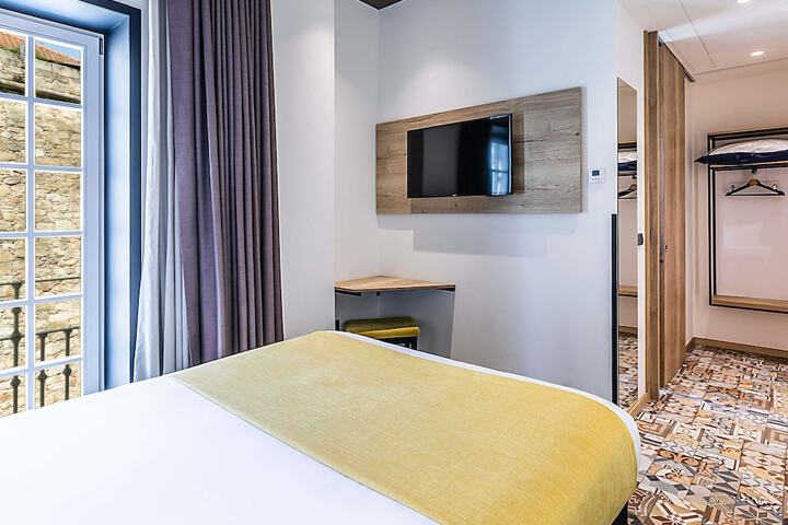 Room 10 of 89