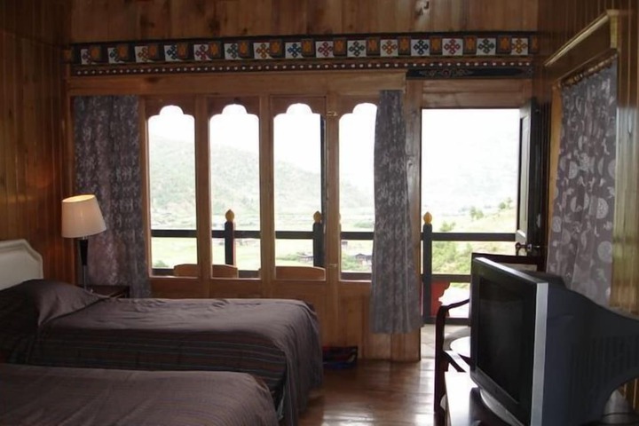 Room 5 of 20