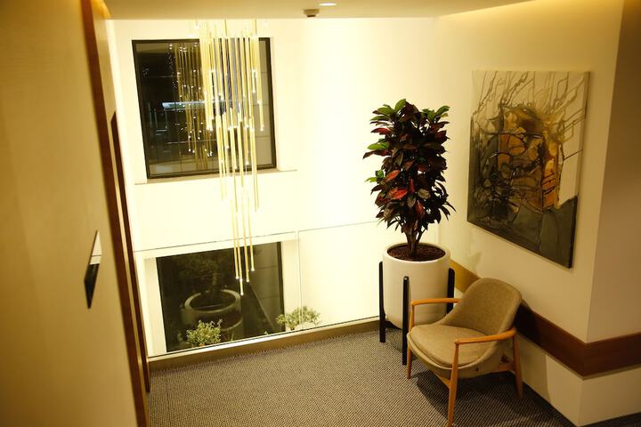 Ballroom/Hall 43 of 48