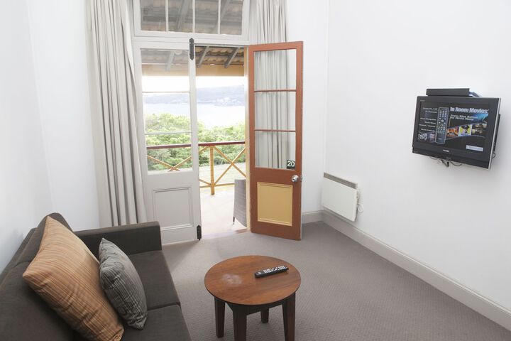 Room 10 of 190