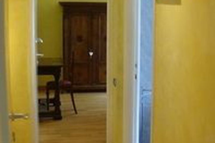 Room 9 of 34