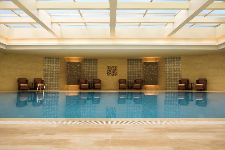 Hotel Pool