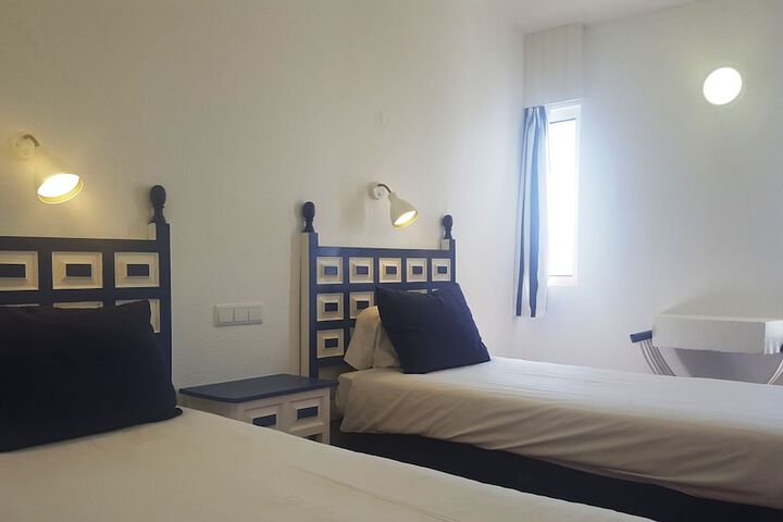 Room 12 of 72