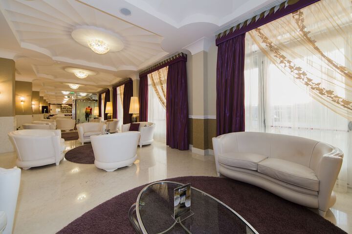 Hotel Lobby