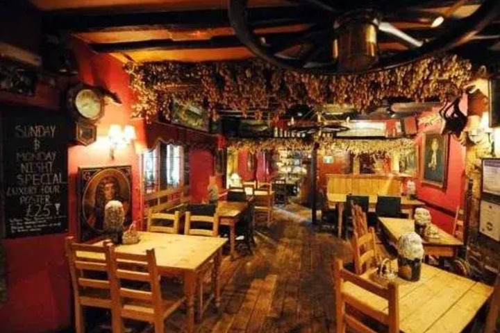 THE WILD DUCK INN