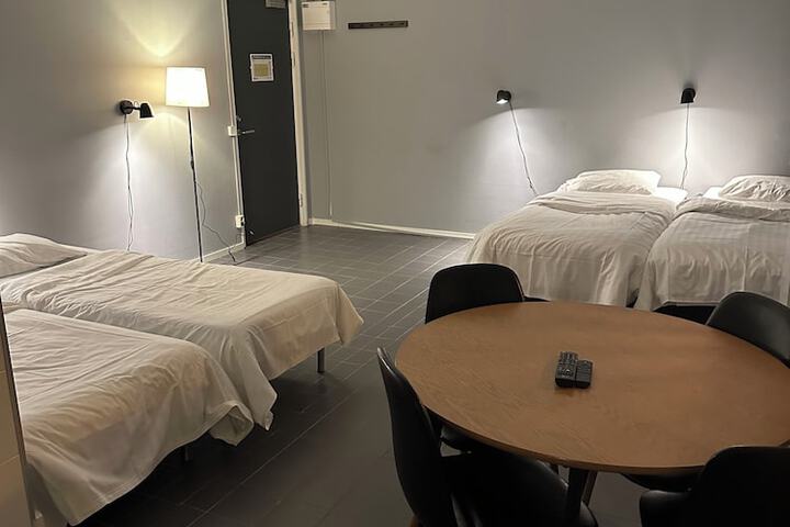 Room 11 of 50