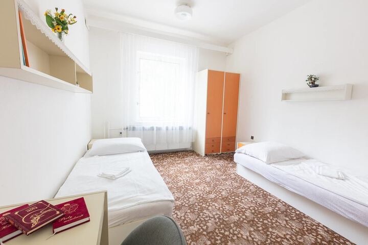 Room 42 of 42
