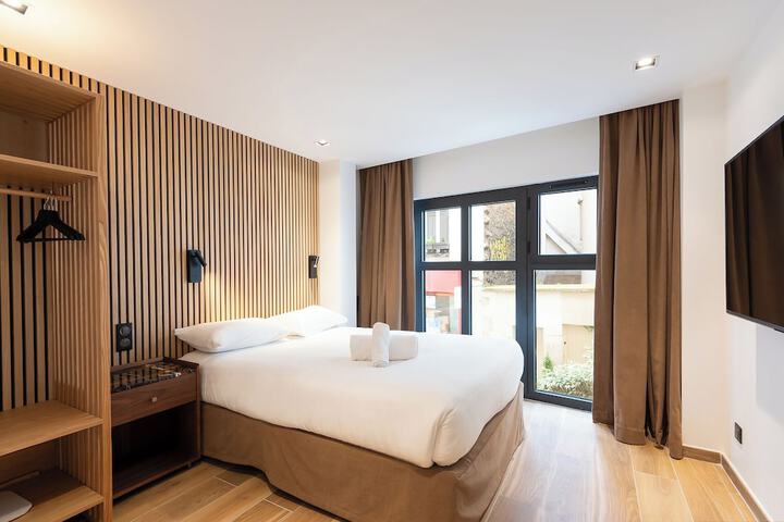 Room 32 of 70