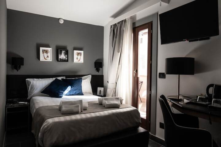 Room 93 of 209