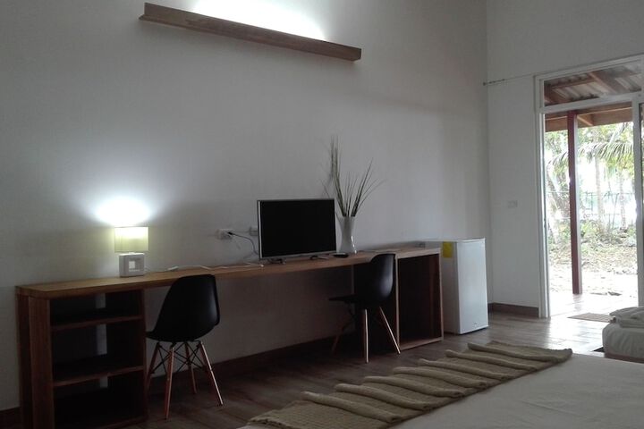 Business Center 27 of 47