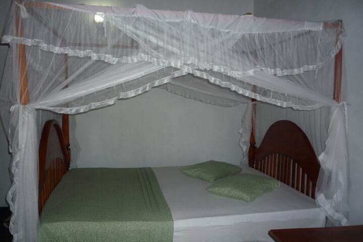 Room 13 of 43
