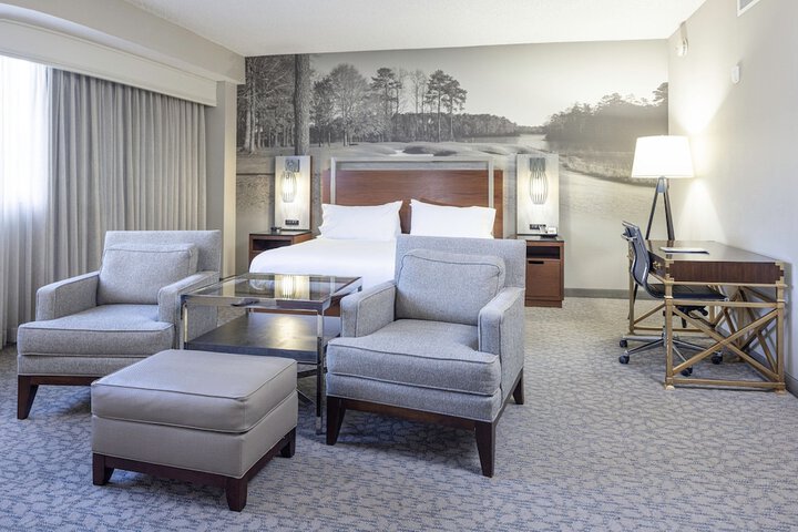 Room 14 of 100