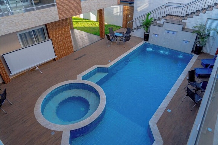 Pool 45 of 48