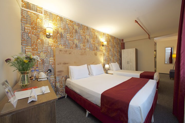 Room 21 of 49