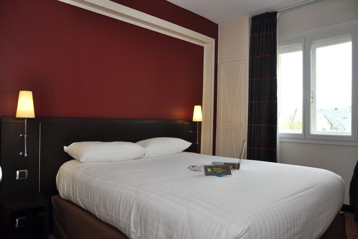 Room 7 of 50