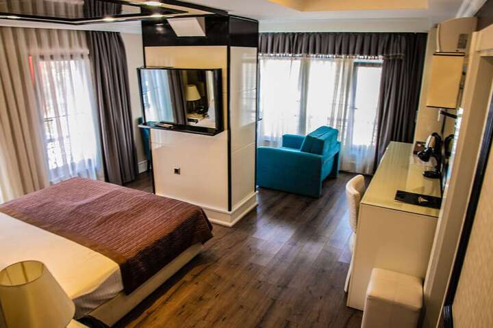 Room 7 of 20