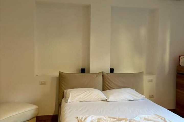 Room 7 of 26