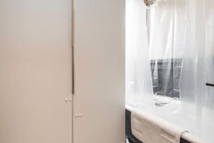 Room 11 of 63
