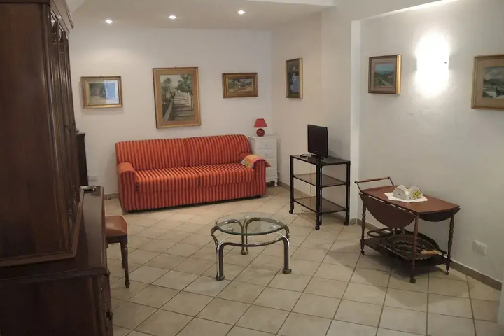 Room 13 of 20