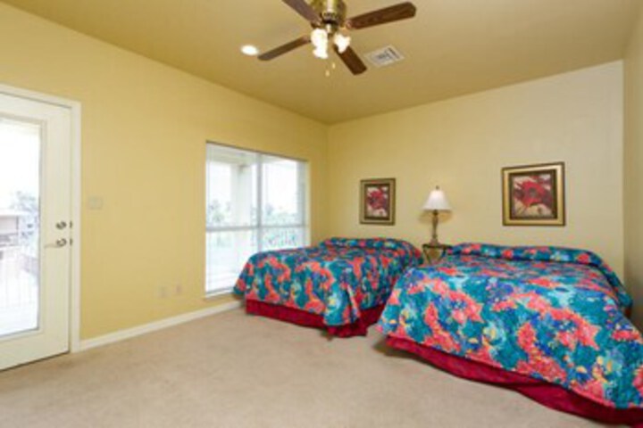 Room 17 of 23