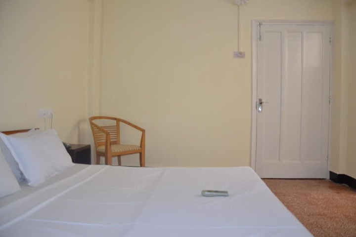 Room 9 of 23